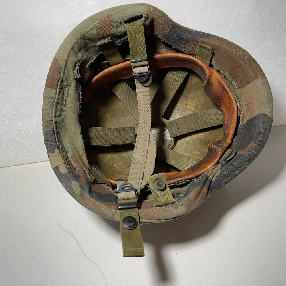 US Army PASGT Unicor Helmet M-9  DLA100-85-F-EC86 W/Camo Cover 8470-01-092-7527